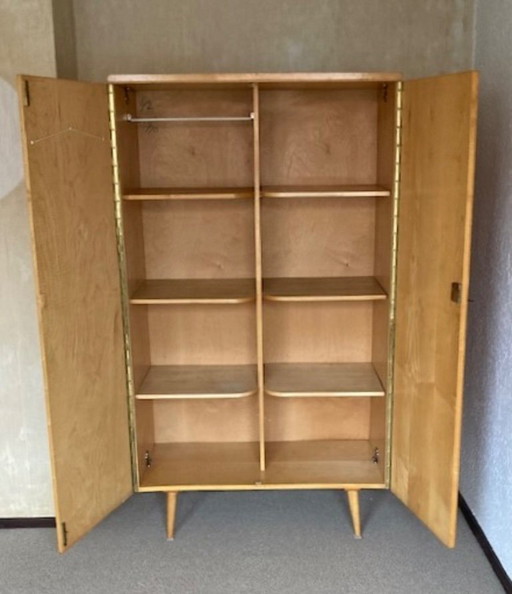 Armario de lino vintage de los años 50