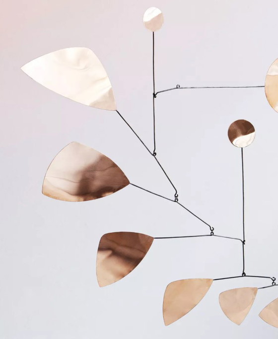 Image 1 of Escultura móvil muy grande de latón