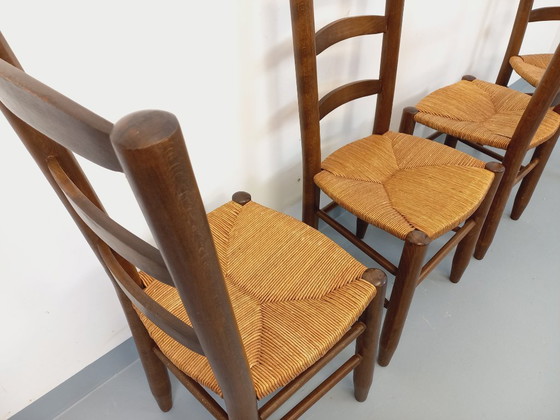 Image 1 of Set van 4 vintage brutalistische stoelen van hout en stro uit de jaren 60.