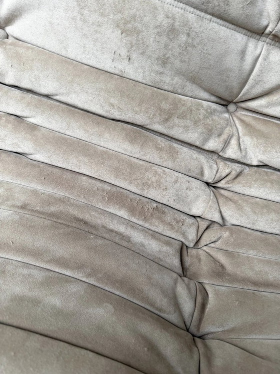 Image 1 of Originales Ligne Roset Togo 2-Sitzer-Sofa von Michel Ducaroy, taupefarbener Alcantara, 1995