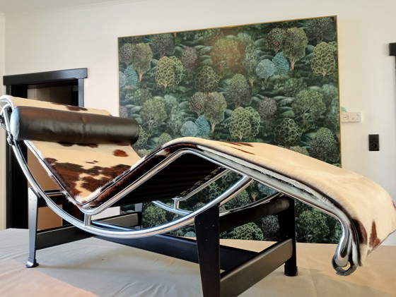 Image 1 of Vintage Lc4 ligstoel Cassina Le Corbusier