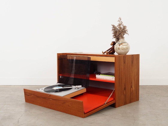Image 1 of Mueble para tocadiscos, diseño danés, década de 1970, fabricado en Dinamarca.