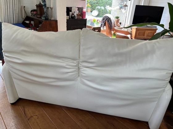 Image 1 of Cassina Maralunga 2 Zita Creme/Gel