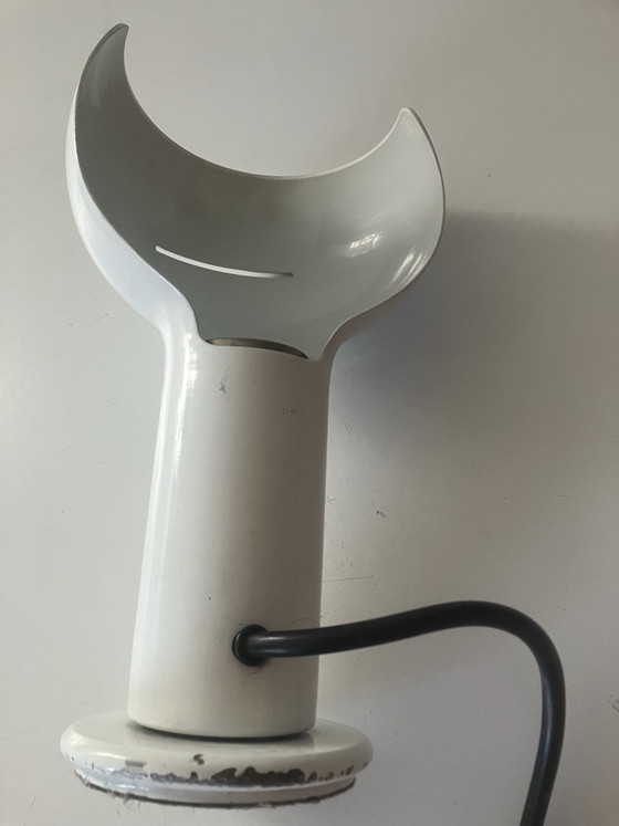 Miniflash Lampe Joe Colombo Oluce – Tischlampen, Metall (photo 7 of 15)