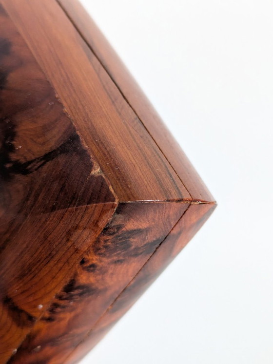 Caja de baratijas antigua de madera de tuya, Marruecos, con tapa abatible. – Objetos decorativos, Wood (photo 10 of 13)