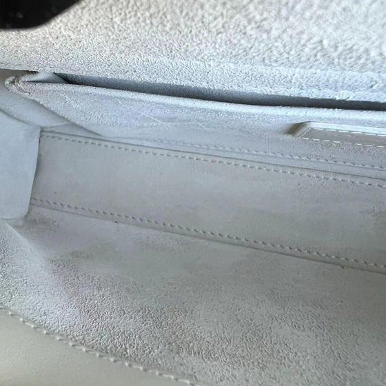 Image 1 of DIOR D-JOY MEDIUM LATTE CANNAGE KALBSLEDER DIMOND-MOTIV WEISS