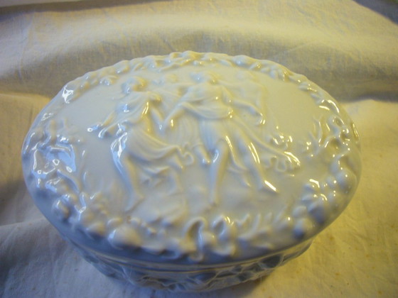 Image 1 of beautiful hand-gilded porcelain box - PMPlaue M1847 from around 1970/80?