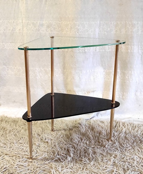 Image 1 of Table d'appoint tripode en laiton doré et verre - années 50/60