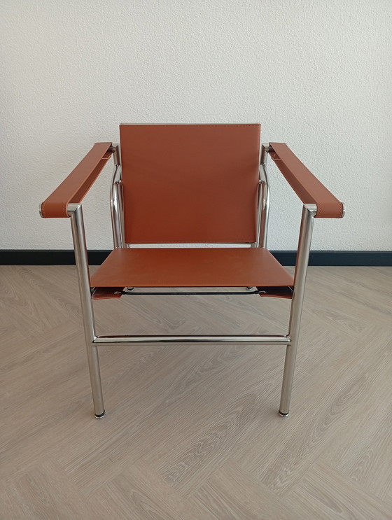 Image 1 of Cognac Le Corbusier Lc1 replica nuovo