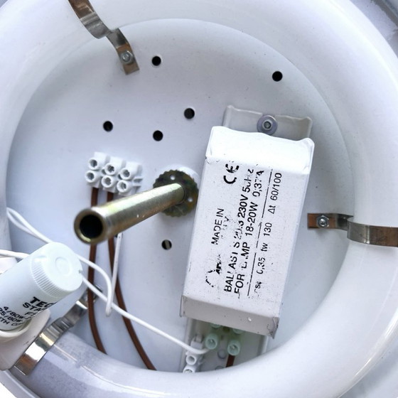 Image 1 of Plafonnier moderne italien avec abat-jour en plexiglas, Italie, années 1970/1980.