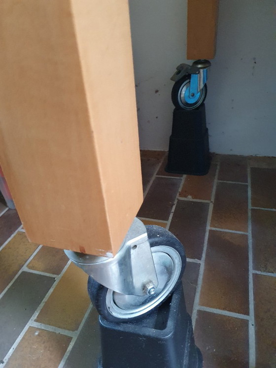 Wooden Table on Wheels – meubelmaker, Dining tables (photo 3 of 5)