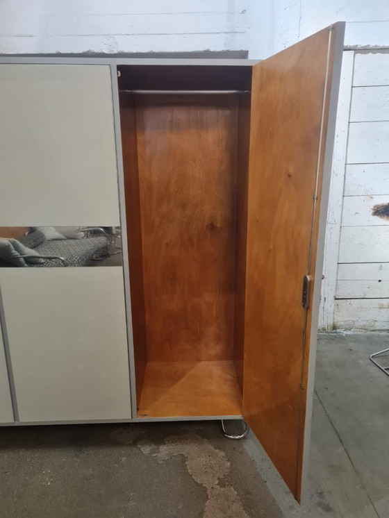 Image 1 of Armadio guardaroba funzionalista