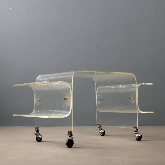 Chariot de bar vintage en plexiglas – Range-bouteilles (photo 6 of 6)