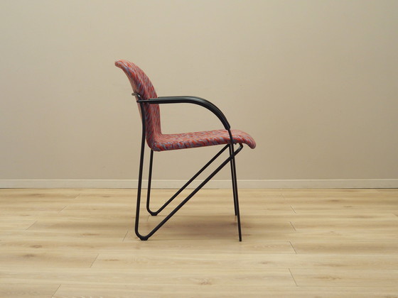 Image 1 of Ensemble de quatre chaises, design italien, années 1980, production : Italie