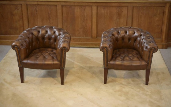 Pair of upholstered leather Club armchairs – Vintage (photo 14 of 14)
