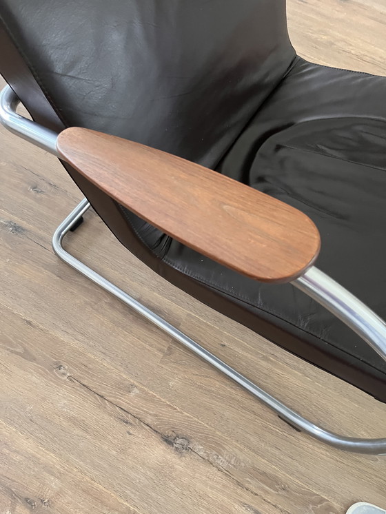 Image 1 of Sillón de cuero Harvink Deining con reposabrazos de teca