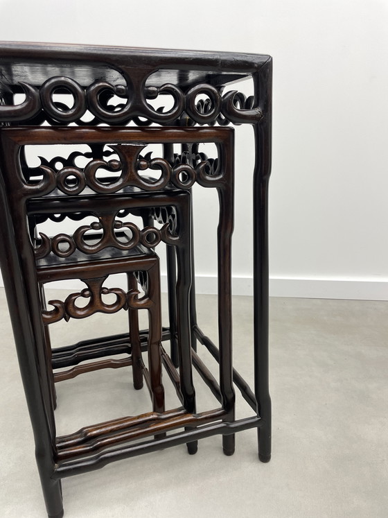 Image 1 of Chinese Huanghuali houten nest tafels circa 1900