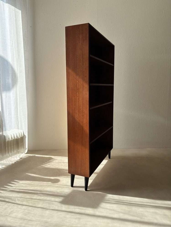 Image 1 of Libreria scandinava vintage in mogano completamente ristrutturata