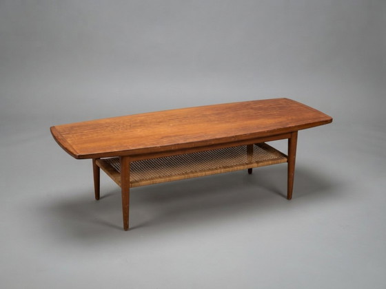 Table basse vintage en teck avec étagère en rotin tressé – Années 1960 – Tables basses, Wood (photo 2 of 7)