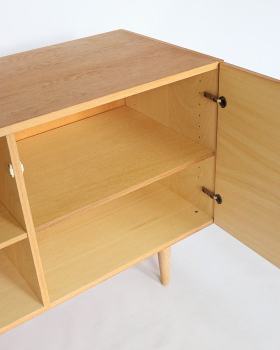 Image 1 of Buffet vintage en chêne, meuble de style danois, style rétro