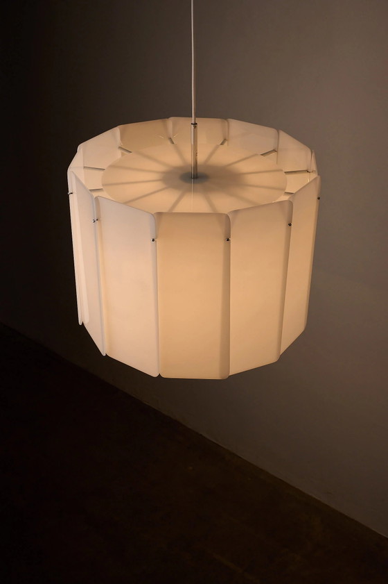Lampada a sospensione a tamburo con pannelli acrilici XL, Germania, anni '70, Cosack Leuchten, Plafoniere (foto 8 di 9)