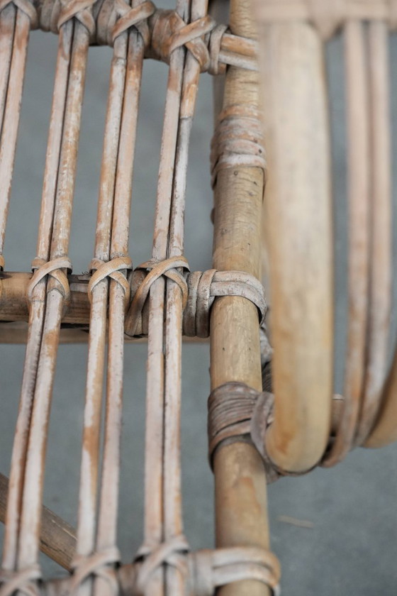 Image 1 of Sillón de ratán de diseño holandés de los años 50 con respaldo alto.