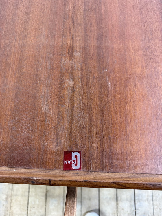 Image 1 of Mesa extensible redonda de teca G-Plan con diseño de mariposa, década de 1960