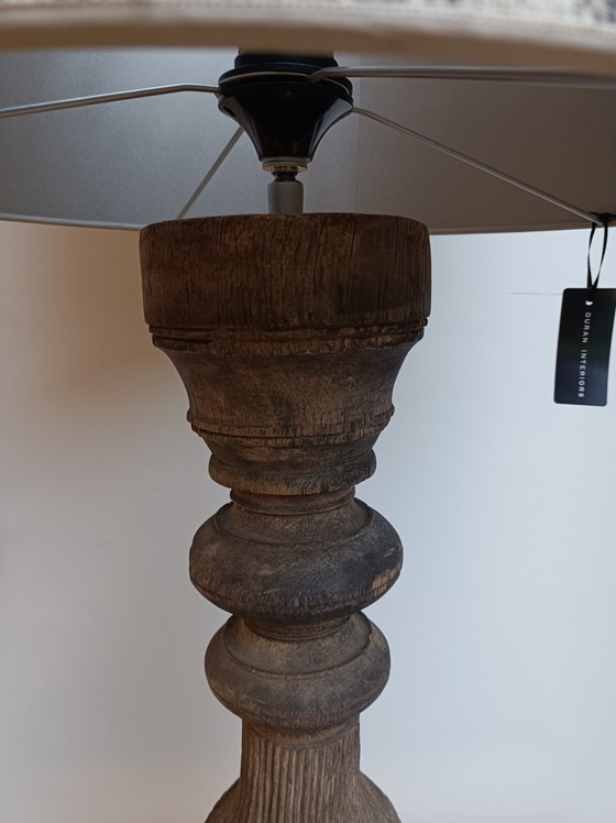 Image 1 of Duran Tischlampe mit Holzbein im Landhausstil