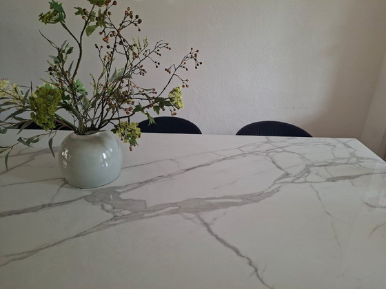 Image 1 of Mesa de comedor de cerámica Marble-Look 280cm x 130cm x 79cm como nuevo