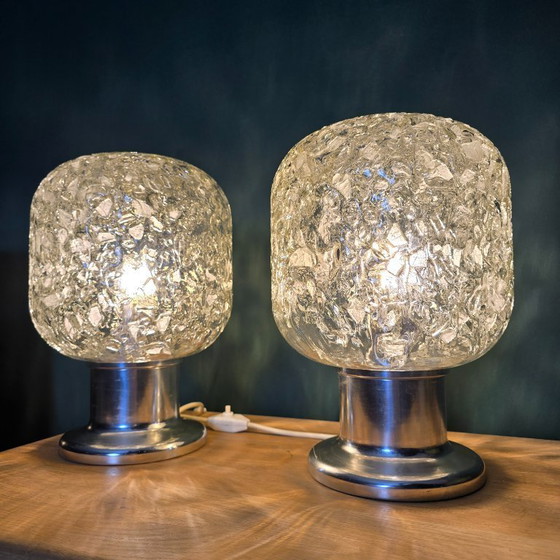 Image 1 of Set van 2 vintage tafellampen van Doria Leuchten. Glas en metaal. Retro / space age. Duitsland 1960 / 1970.