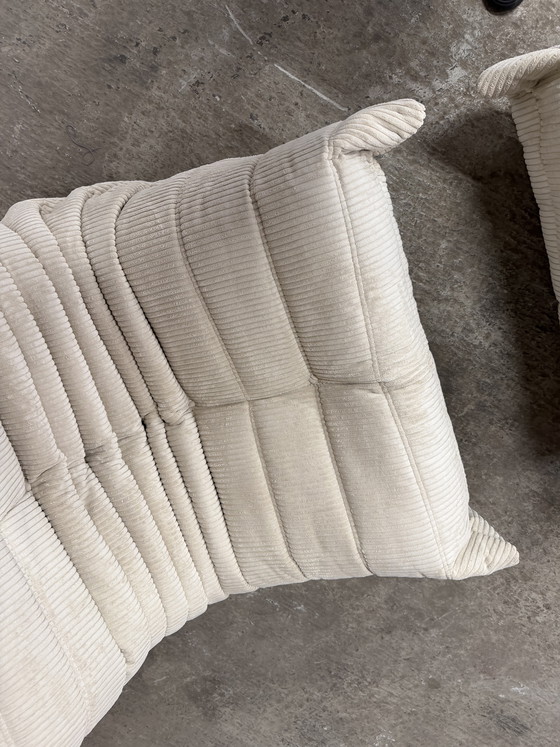 Image 1 of Sofá individual y puf Ligne Roset Togo (+elementos adicionales) en pana beige.