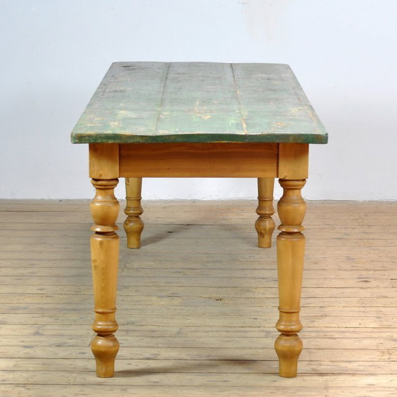 Image 1 of Kieferntisch mit alter Tischplatte