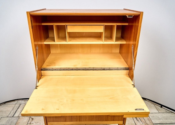 Image 1 of Vintage Highboard van František Mezulánik voor Up Závody, jaren 70, Tsjechoslowakije