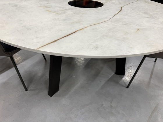 Image 1 of Metaform Laguna Esstisch Keramik Himalaya Platte D150