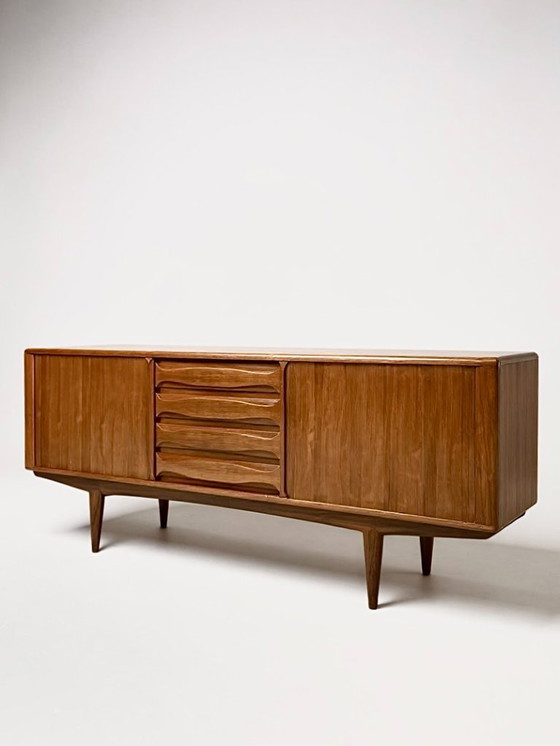 Image 1 of Scandinavisch teakhouten dressoir van Bernhard Pedersen & Søn uit de jaren 60/70