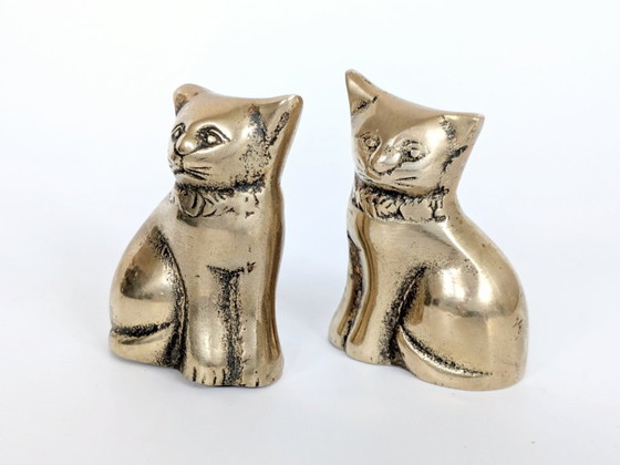 Image 1 of Vintage Solid Brass Cat Figurines Pair MCM Collar Detail Shelf Curio Decor