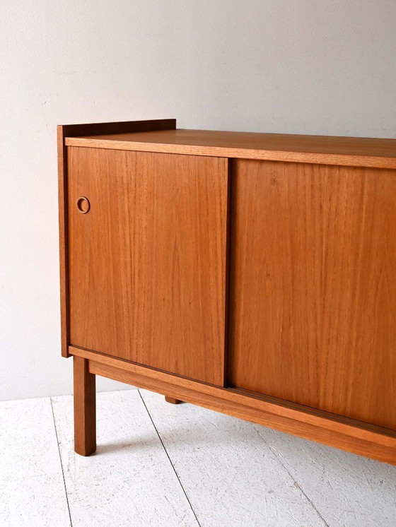 Image 1 of 1950/60er Jahre Skandinavischer Teakholz-Anrichte-Schrank