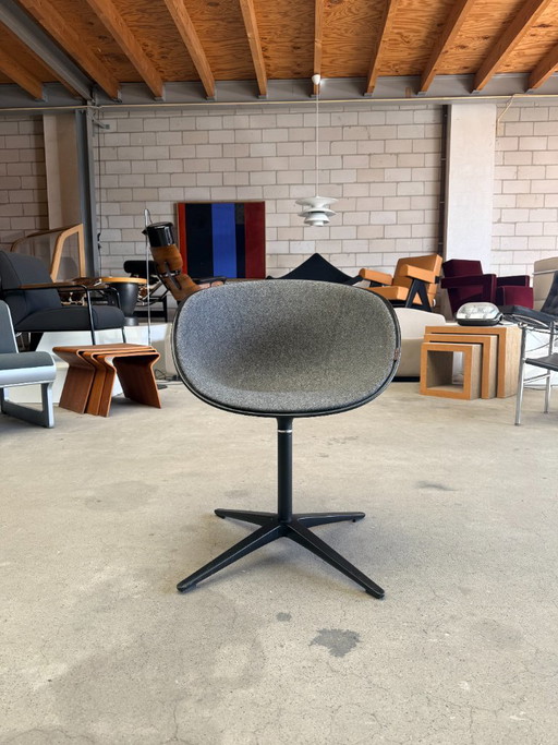 Fritz Hansen Rin chai, Hiromichi Konno (Bestand: 1)