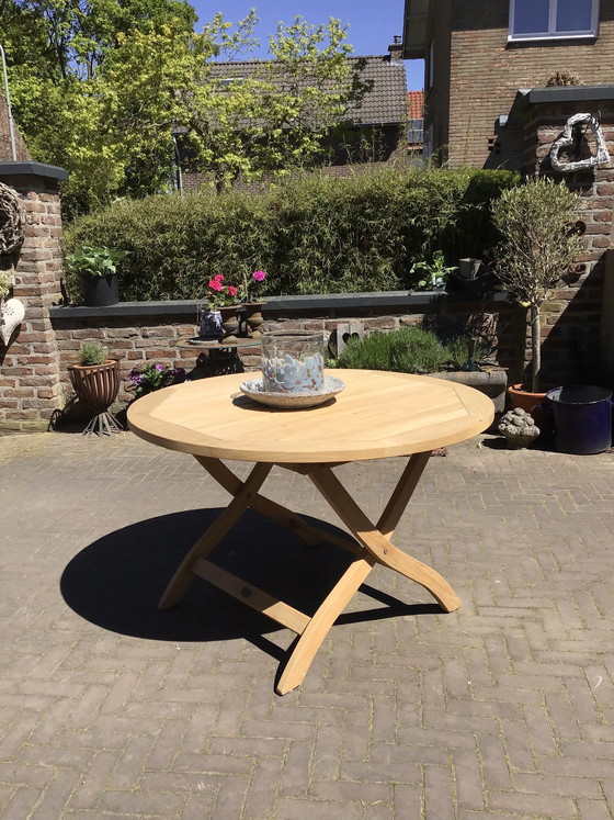 Image 1 of Gemütlicher und schöner runder Teak-Gartentisch von Teak And Garden, 120 cm Durchmesser