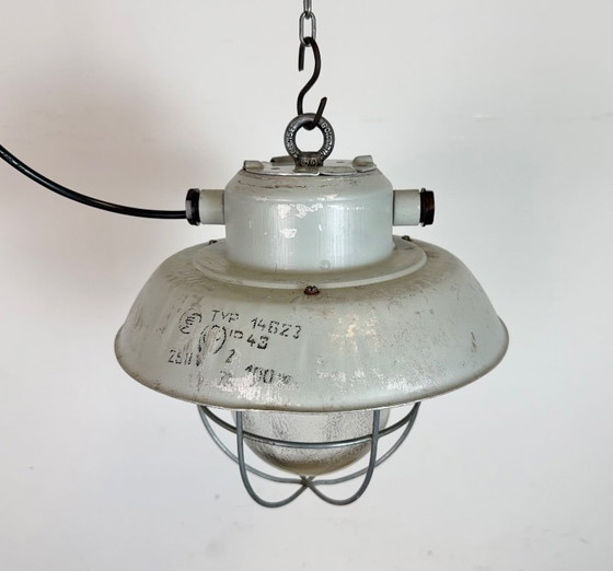 Image 1 of Suspension cage industrielle grise en aluminium avec verre dépoli, années 1970