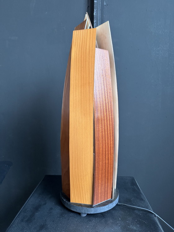 Image 1 of Lámpara de listones de madera de estilo escandinavo