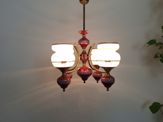 Image 1 of Vintage kroonluchter, 4 Arm Messing Keramiek en Glas Plafondlamp, Vintage Licht Armatuur, 70s Hanglamp, Mid Century Modern Lam