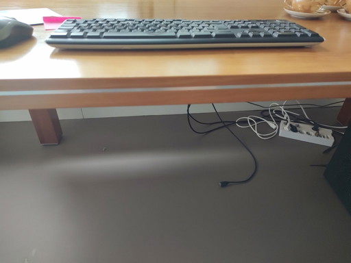 Gelderland dining room table