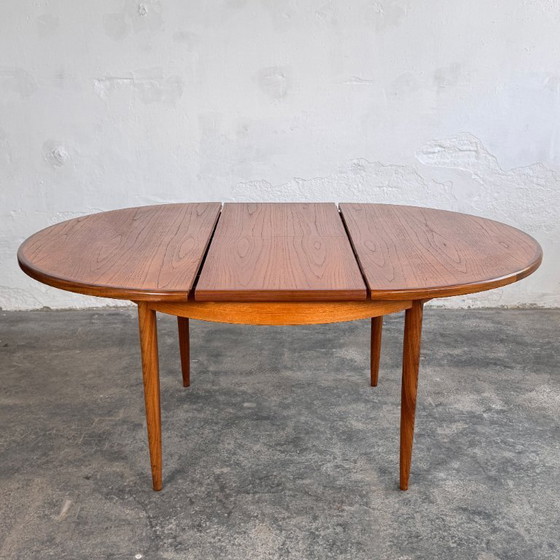 Image 1 of G-Plan Teak Round Extending Dining Table, 1970
