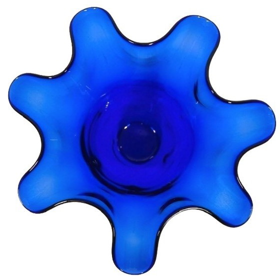 Image 1 of Italienische blaue Taschentuchvase aus Muranoglas, Fazzoletto, Mitte des 20. Jahrhunderts, 1960er Jahre