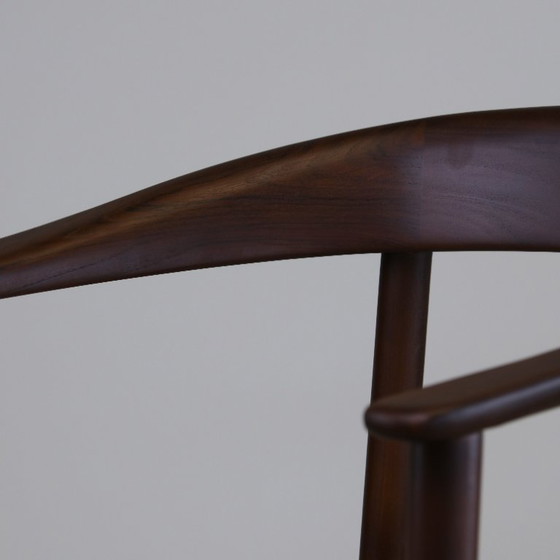 Esszimmerstuhl Soret – Walnut Noir & Pebble Taupe – Interior Club, Esszimmerstühle, Polyester, Holz (photo 5 of 7)