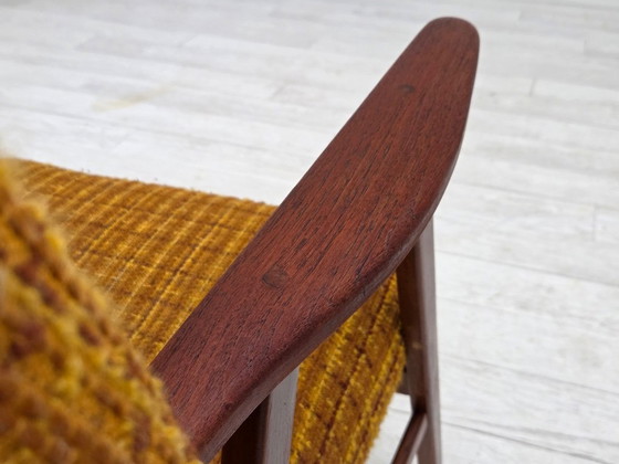 Image 1 of Fauteuil danois des années 1960, revêtement en laine, bois de teck, bois de chêne.