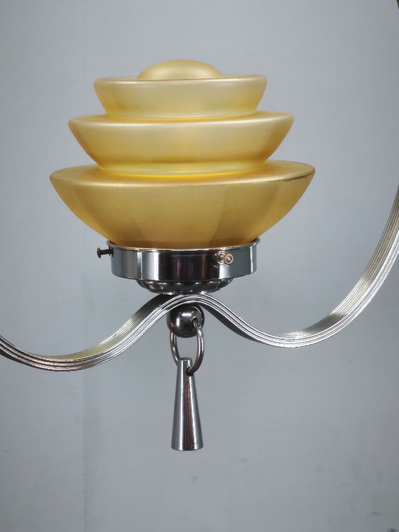 Image 1 of Lampadario ceco Art Déco degli anni '30 in cromo e vetro satinato.