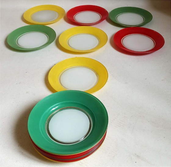 Image 1 of Juego de 14 platos llanos y hondos Duralex de la década de 1970