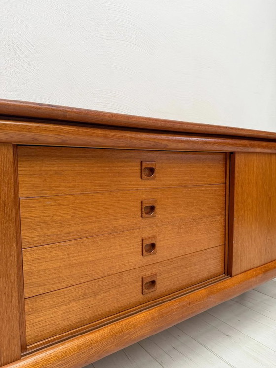 Credenza danese vintage in teak anni '60 attribuita a H.W. Klein per Bramin – Credenze, Legno (photo 9 of 14)